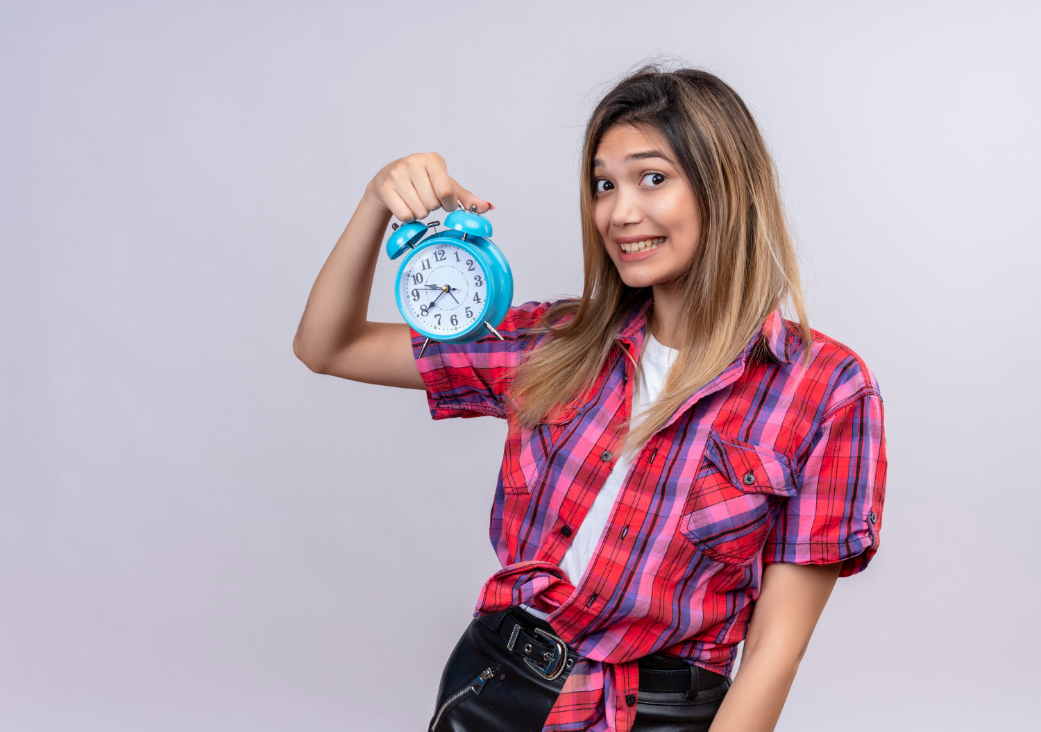 Tu Reloj Interno Está Hambriento de Ritmo: Por Qué No Solo Importa Qué Comes, Sino Cuándo